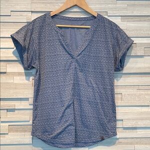 L.L.Bean Blue Patterned Women's Streamside V-Neck Top, Size M, NWOT